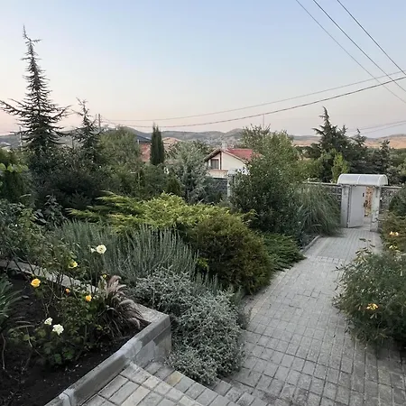 Euro House בורגאס